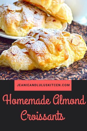 Almond Crescent Rolls, Recipes Puff Pastry, Croissants Recipe, Almond Croissants, Almond Desserts, Almond Pastry, Homemade Croissants, Pane Dolce, Croissant Recipe