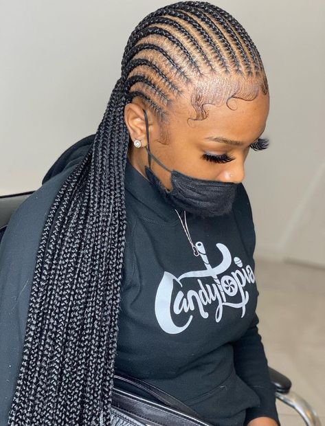 Low-Maintenance Parallel Feed-In Braids Hairstyles Straight Up, Small Feed Ins With Designs, Stitches All Back Hairstyle, Feed In Braids On Short Hair, Small Feed Ins To The Back, Braided All Back Hairstyles, Braids Straight To The Back, Back Lines Hairstyle, Cute Braided Hairstyles For Black Women New Looks