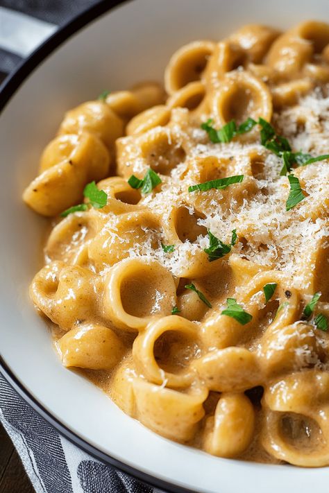 French Onion Pasta Recipe, French Onion Tortellini, One Pot Caramelized Onion Pasta, One Pot Creamy French Onion Pasta Bake, Creamy Caramelized Onion Pasta, One Pan Carmalized Onion Pasta, French Onion Soup Pasta, One Pot French Onion Pasta, Creamy French Onion Pasta