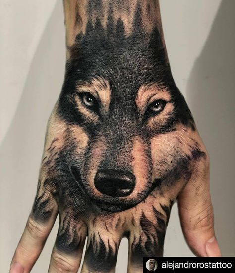 The Best Tattoo Page on Instagram: “TATTOO BY @alejandrorostattoo • • • • • • Murcia, Murcia Wolf @sumuntattoo #inked #ink #spaintattoo #murciatattoo #wolftattoo…” Female Hand Tattoo, Hand Print Tattoos, Best Tattoos For Men, Hand Tattoo Designs, Men Back, Cool Tattoo Drawings, Do List, Palm Tattoos, Hand Tats