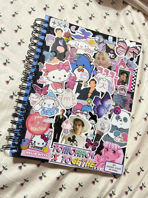 Sketchbook sticker deco decoration pink Harry styles kpop Ateez stray kids txt sanrio hello Kitty molang collage Sticker Sketchbook Cover, Decorating My Sketchbook Cover, Stickers On Sketchbook, Ideas For Sketchbook Cover, Sketchbook Cover Ideas Stickers, Y2k Sketchbook, Sketchbook Decoration Ideas, Decorated Sketchbook Cover, Sketchbook Ideas Cover