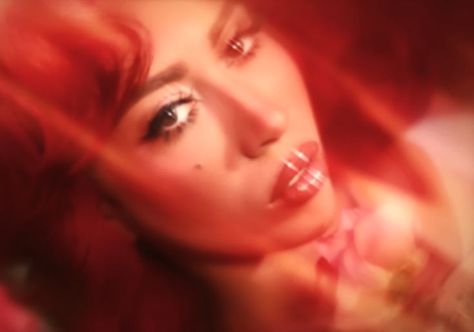 Kali Uchis I Wish You Roses, I Wish You Roses Kali Uchis, Kali Uchis Red Hair, Insta Pfp, Solo Pfps, Mother Kali, Oddly Specific, Chicano Drawings, Rosé Aesthetic