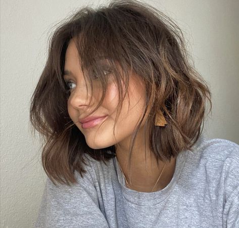 Grace Brinkly, Short Brown Hair, Chin Length Hair, Hair Inspiration Short, Penteado Cabelo Curto, Short Hair Haircuts, Cut My Hair, Hair Envy, Shoulder Length Hair