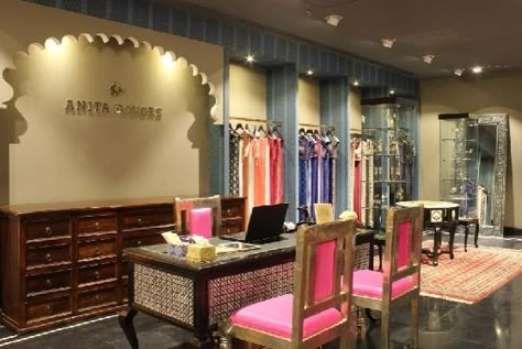 Indian Boutique Interior, Boutique Interior Design Indian, Cloth Showroom, Dress Showroom, Saree Showroom, Clothing Boutique Interior, Nav Durga, Interior Design Indian, Boutique Shop Interior