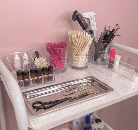 Lash Cart Set Up, Pink Salon, Small Salon, Esthetics Room, Spa Room Decor, Esthetician Room, Henna Brows, Nail Salon Decor, Blush Beauty