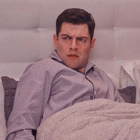 New Girl Icons, Schmidt New Girl, New Girl Memes, New Girl Funny, Queer Characters, Thirty Flirty And Thriving, Girl Meme, They Were Roommates, Tv Show Characters