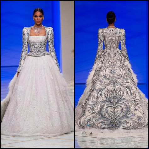 Nick Verreos: RUNWAY REPORT.....Paris Haute Couture Fashion Week GUO PEI Haute Couture Spring/Summer 2016: Pics + Video Guo Pei Dress, Guopei Dress, Bridal Haute Couture, Guo Pei Couture, Dress Elegantly, Guo Pei, Ball Skirt, Chinese Fashion, Fantasy Gowns