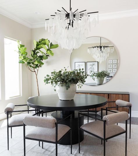 Dining Room Contemporary, Dinning Room Design, Dining Room Interiors, Contemporary Dining Room, Dining Room Inspiration, Dining Table Design, Shop Interiors, Modern Dining Room, Dining Room Design