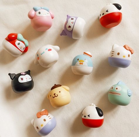 Sanrio Mini Figures, Cute Easy Polymer Clay Ideas, Mini Clay Keychains, Sanrio Air Dry Clay, Ponyo Clay Charm, Clay Crafts Figures, Air Dry Clay Mini Figures, Clay Ideas Figures, Air Dry Clay Aesthetic Ideas