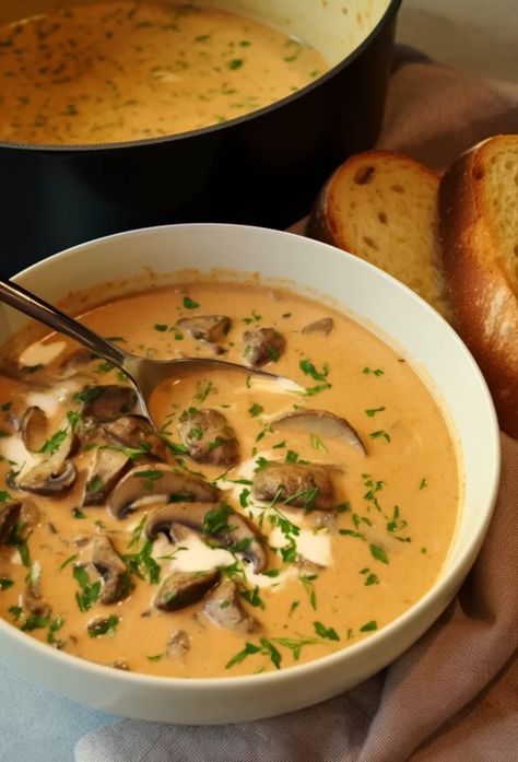 Hungarian Mushroom, Hungarian Mushroom Soup, Mushroom Soup Recipe, Dinner Ingredients, Hungarian Paprika, Hungarian Cuisine, Favorite Soups, Broccoli Soup Recipes, Mushroom Soup Recipes