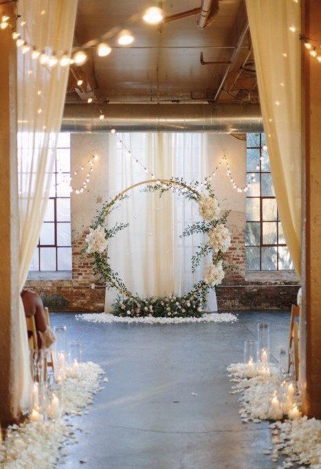 Wedding Ceremony Decorations Indoor, Wedding Ceremony Decor, Rustic Wedding Decorations, Wedding Ceremony Ideas, Rustic Winter Wedding, Indoor Wedding Ceremonies, Country Barn Weddings, Barn Wedding Decorations, Ceremony Decor