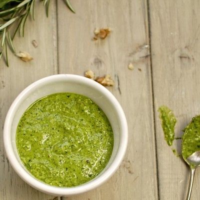 Spinach, Walnut and Rosemary Pesto Rosemary Pesto, Italian Sauce, Delicious Vegetables, Pesto Recipe, Veg Recipes, Recipe Inspiration, Classic Italian, Pasta Sauce, Sweet And Salty