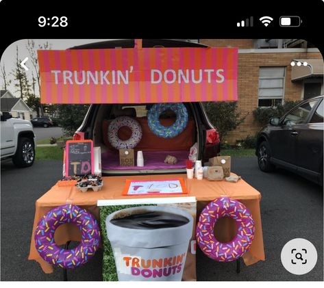 Trunk Or Treat Small Trunk, Easy Trunk Or Treat Ideas With Games, Gum Ball Trunk Or Treat, Slime Trunk Or Treat, Trunk Or Treat Small Car, Trunk Or Treat Restaurant Theme, Pick Up Truck Trunk Or Treat, Trunk Or Treat Ideas For Police Cars, Pinata Trunk Or Treat