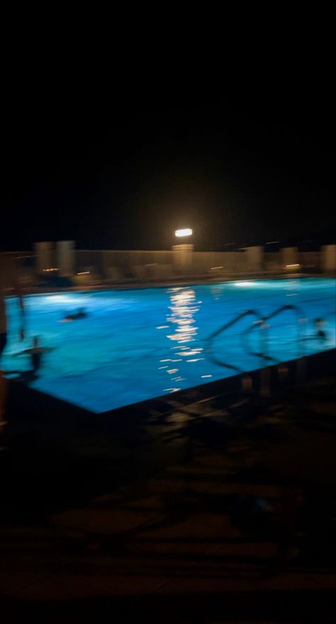 Pool In Night, Swimming Pool Pic, Fake Insta Pics At Night, Pool Snap, Swimming Pools Aesthetic, Fake Snap Pic Night, Pool Pic, Night Pool Snap, Fake Pool Snaps Night