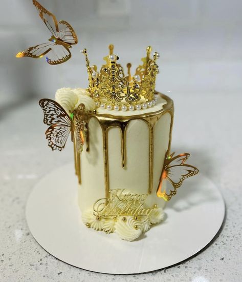 Holiday Cakes Christmas, Birthday Cake For Women Elegant, Queens Birthday Cake, Golden Birthday Parties, 14th Birthday Cakes, 25th Birthday Cakes, Birthday Cake Decorating Ideas, Custom Birthday Cakes, Tastemade Recipes