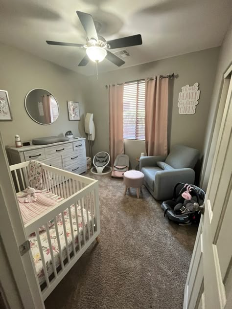 Nursery Ideas With Bed In Room, Teen Mom Room With Baby, Sharing Room With Baby, Baby Room Aesthetic, Newborn Organization, Mom Room, Modern Baby Room, Mother Hood, Small Baby Room