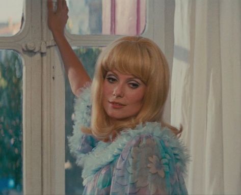 Vintage Clothes Aesthetic, Arthouse Film, The Umbrellas Of Cherbourg, Daisies 1966, Film Princess, Bangs Aesthetic, 70s Celebrities, Umbrellas Of Cherbourg, 1960s Movies