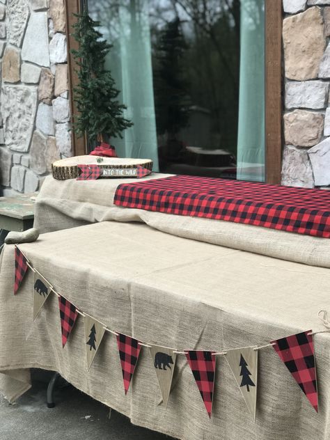 Lumberjack Christmas Decor, Flapjacks And Flannel Party, Flannels And Flapjacks, Flannel Christmas Party Theme, Corporate Party Theme, Flannel Party, Happy Camper Birthday Party, 30th Birthday Party Themes, Lumberjack Party Decorations