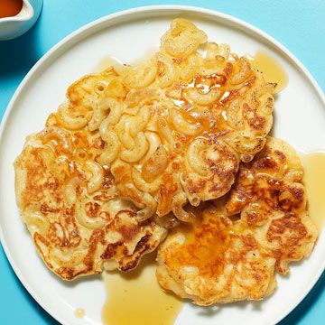 New Incredible Ways to Eat Mac and Cheese Cheese Pancakes Recipe, Turkey Tetrazzini, Rachael Ray Recipes, Cheese Pancakes, Macaroni Cheese, Rachael Ray, Pancakes And Waffles, Mac N Cheese, Pancake Recipe