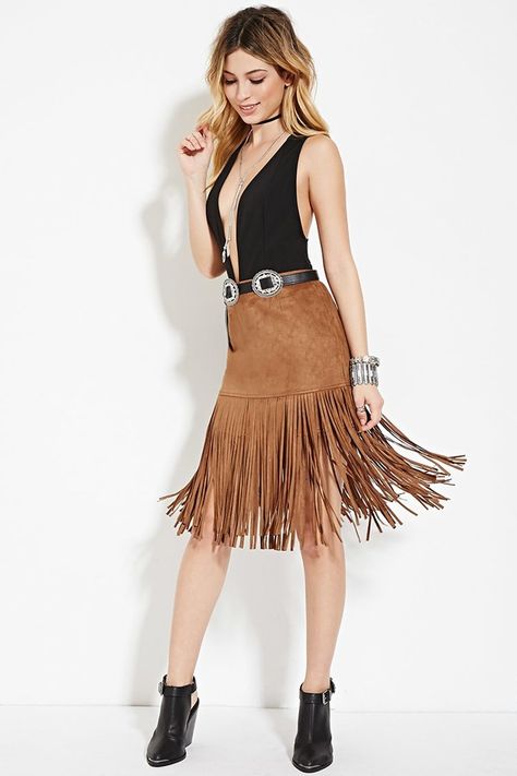 FOREVER 21 Fringed Faux Suede Skirt Fringe Skirt Outfit, Style Hippie Chic, Suede Fringe Skirt, Fringe Clothing, Suede Outfit, Faux Suede Skirt, Looks Country, Estilo Country, Rodeo Outfits