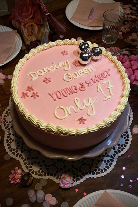 Mama Mia inspired cake #pink #birthday #cake #17th birthday 17 Year Birthday Ideas, B8rthday Cake Ideas, 17 Yo Birthday Cake, 17th Birthday Ideas Girl, Pink 17 Birthday Cake, 17tg Birthday Party, 17th Girl Birthday Ideas, Birthday Cake For 17 Year Girl, 17 Birthday Ideas Cake