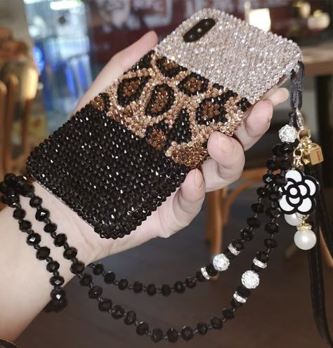 Sparkly Phone Cases, Diy Rhinestone Crafts, Custom Made Phone Cases, Phone Jewelry, Phone Case Diy Paint, Cute Cheetah, Crystal Phone Case, Gems Crystals, Bling Phone Cases