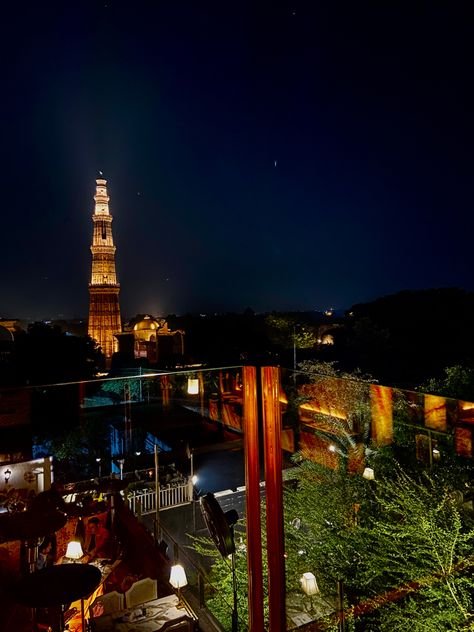 #delhi #night #cafe #nightlife #qutubminar Delhi Night Life Aesthetic, Delhi Restaurants Snap, Delhi Cafe Snapchat Stories, Delhi Aesthetic Night, Delhi Cafe Snaps, Delhi Night Snap, Delhi Night Life, Delhi Cafe, Delhi Night