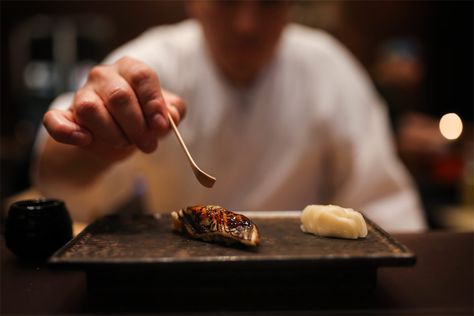 These Dallas Restaurants Have Mastered a Rare, Difficult Sushi Technique Sushi Restaurant Photography, Sushi Moodboard, Sushi Photography, Shooting Reference, Japanese Food Photography, Chef Pictures, Minimalist Restaurant, Sushi Nigiri, Sushi Master