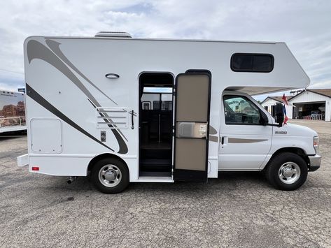 Used 2020 Tiffin Motorhomes Adventure 19TM For Sale in Dundee, IL - 5032739080 - RV Trader Used Rv For Sale, Tiffin Motorhomes, Used Rvs For Sale, Class C Rv, Rv Trader, Rv Adventure, Rv For Sale, Top Videos, Rvs For Sale