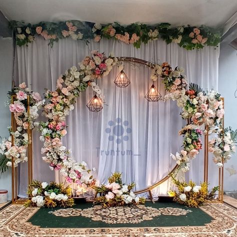 backdrop wedding backdrop partybackdrop Ring Flower Decor, Engagement Back Drop Decor, Flowers For Engagement Party, Engagement Mandap Decoration, Simple Flower Decoration For Engagement, Decoration Ideas For Engagement At Home, Ring Backdrop Wedding, Indian Engagement Decorations At Home, Engagement Flowers Decoration