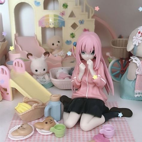 Yami Kawaii, Kawaii Core, Cute Room Ideas, Anime Figurines, Figure Poses, Kawaii Room, Anime Dolls, Pastel Goth, Toy Boxes