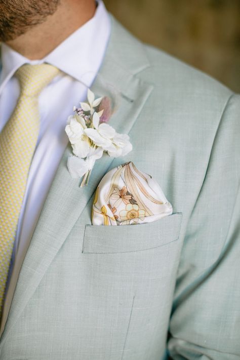 Pastel Bridal Party Groomsmen, Pastel Groomsmen, Light Teal Wedding, Light Green Suit, Pastel Bridal Party, Wedding Dresscode, Groom Flower, Wedding Guest Suits, Pastel Wedding Theme