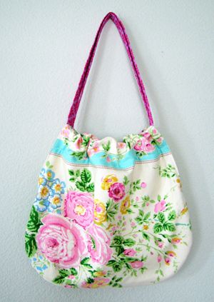 10 Beginner Bag Tutorials | Sew Mama Sew Sew Bag, Sewing Handbag, Sew Mama Sew, Tote Bag Tutorial, Sewing Bags, Beginner Sewing, Sewing Tutorials Free, Spring Bags, Sewing Purses