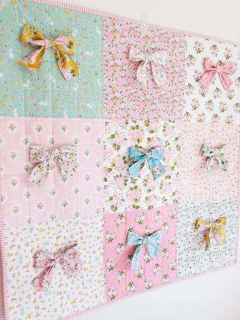 Milk  Honey – Baby Bow Quilt – Riley Blake Designs Bow Quilt, Honey Milk, Bow Fabric, Fancy Bows, Quick Quilt, Nursery Room Inspiration, Quilt Baby, Beauty Tricks