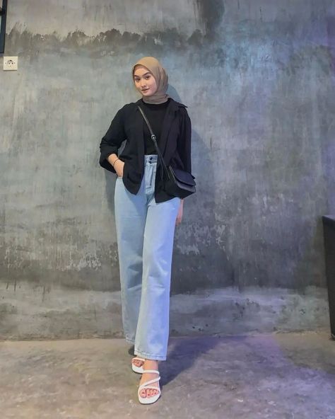 Outfit Ke Kampus, Outfit Hijab Ideas, Pengantin Modern, Ootd Simple, Outfit Hijab Casual, Hijab Simple, Ootd Women, Outfit Simple, Hijab Style Tutorial