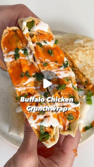 Chicken Crunchwrap, Protein Wraps, Easy Buffalo Chicken, Crunch Wrap, Goal Body, Macro Friendly Recipes, Daily Recipes, Meal Prepping, Buffalo Chicken