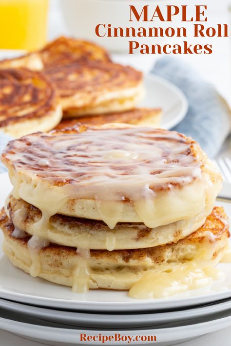 Cinnabon Pancakes, Cinnamon Roll Pancakes Recipe, Sweet French Toast, Crumble Cookie Recipe, Maple Cream Cheese, Pancake Cake, Cinnamon Roll Pancakes, Cream Cheese Topping, Perfect Pancakes