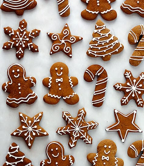 Holiday Gingerbread Cookies, Ginger Cookies Christmas, Gingerbread Cookies Recipe, Easy Gingerbread Cookies, Easy Holiday Cookies, Gingerbread Cookies Decorated, Easy Christmas Cookie Recipes, Christmas Gingerbread Cookies, Gimme Some Oven