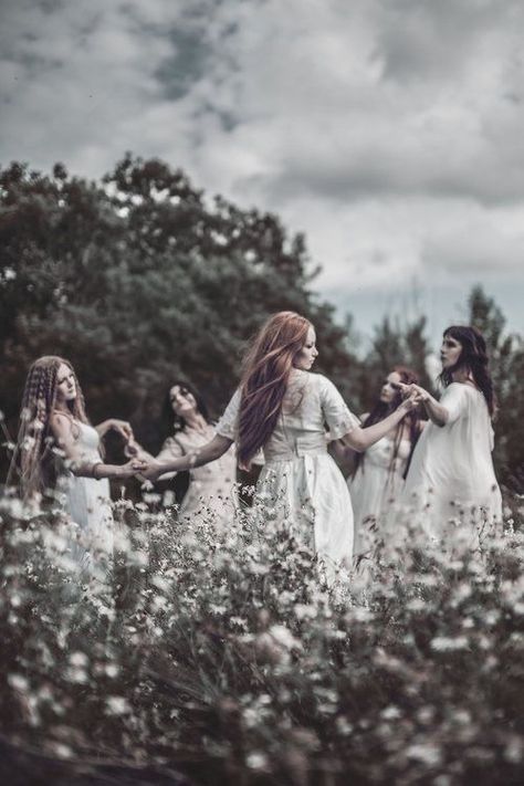 Women In White, Wow Photo, Four Women, Dark Circle, Fantasy Photography, Beltane, Alphonse Mucha, Witch Aesthetic, Witchy Woman