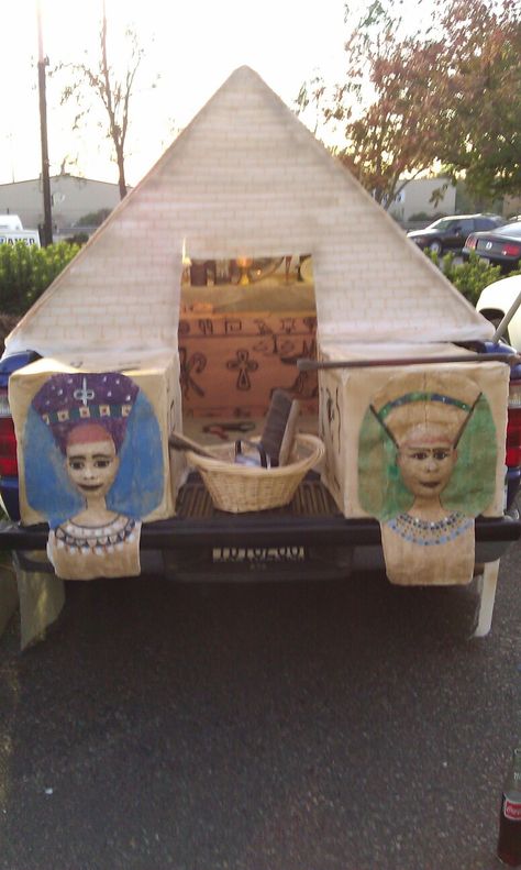 Egyptian trunk Egypt Costume, Church Trunk, Egypt Project, Halloween Party Activities, Teal Pumpkin, Event Activities, Trunk Or Treat, Party Activities, Ancient Egyptian