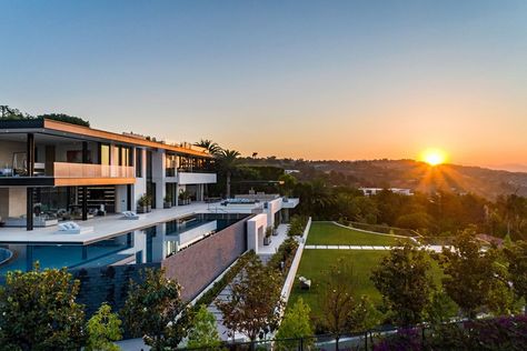 Cottages  Gardens Bel Air Road, Bel Air Mansion, Los Angeles Skyline, Master Retreat, Charli Damelio, Luxury Homes Dream Houses, Infinity Pool, Bel Air, Dream Home Design