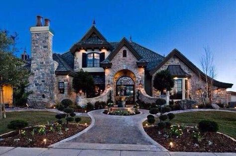 Big stone house with black roofing Utah Parade Of Homes, Dröm Hus Planer, Dream Mansion, Parade Of Homes, Luxury Homes Dream Houses, Dream House Exterior, House Goals, Dream House Plans, Dream House Decor