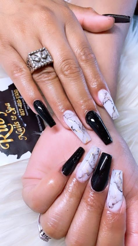 Black And White Nails Ideas Coffin, Black Marble Nails Coffin, Pink And Black Marble Nails, Black Nails With Marble, Black And Gold Marble Nails, Black And White Marble Nails, Black Nails Coffin, Long Nails Art, Marble Nail Ideas