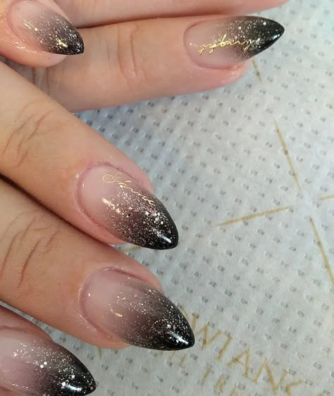 black-glitter-ombre-nails-29 Black Clear Ombre Nails, Glitter Black Tip Nails, Glittery Ombré Nails, Nails To Match Black Dress And Red Shoes, Black Glitter Gradient Nails, Gold And Black Ombre Nails, Black Glitter Ombre Nails Coffin, Nye Almond Nails, Black Sparkly Ombre Nails