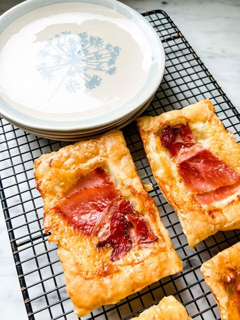 Upside Down Tart, Puff Pastry Ideas, Upside Down Puff Pastry, Phyllo Shells, Using Puff Pastry, Veggie Tart, Tart Tatin, Rough Puff, Smart Eating