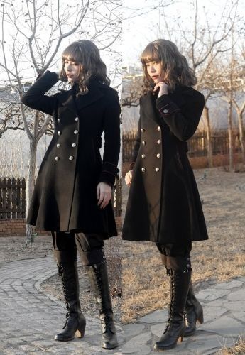 Cosplay Fashion Style, Ouji Fashion Female, Military Aesthetic Outfit, Fantasy Military Outfit, Ouji Fashion Girl, Female Style Outfits, Military Outfits Women, Military Coats, Big Coat