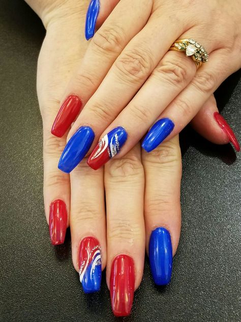 Patriotic 4th of july Buffalo Nails, Nails Fireworks, Patriotic Nail Designs, Red White Blue Nails, 4th Nails, Patriotic Nail, Match Nails, Toenail Art Designs, Toenail Art