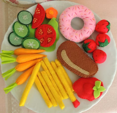 Baby Food Combinations, Felt Food Diy, Felt Food Patterns, Montessori Room, Eco Kids, Pretend Play Food, Felt Play Food, Kitchen Party, Kids Pretend Play