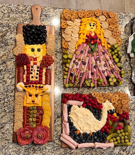 Nutcracker Christmas Party Food, Nutcracker Themed Party Food, Nutcracker Brunch, Nutcracker Recipes, Nutcracker Themed Christmas Party, Nutcracker Snacks, Nutcracker Dinner Party, Nutcracker Themed Food, Nutcracker Food Ideas