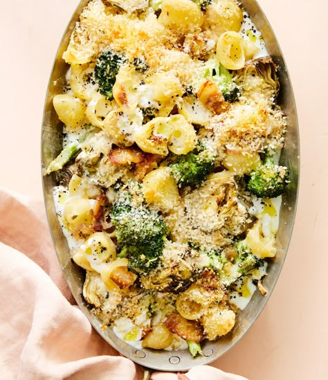 Pasta Bake Recipes, Martha Stewart Cooking School, Macaroni Goulash, Artichoke Stuffed, Broccoli Pasta Bake, Fall Pasta, Pasta Macaroni, Artichoke Pasta, Quick Pasta Recipes